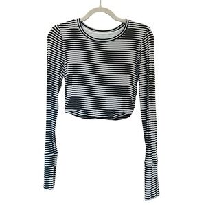 OFFLINE by Aerie Thumbs Up Ruched Long Sleeve Tee – True Black – Size M